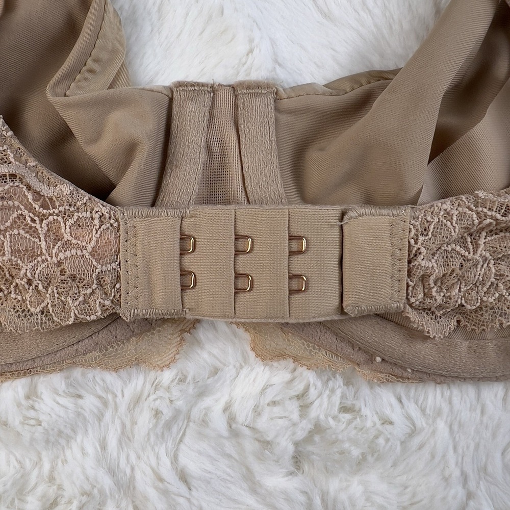 Victoria's Secret Dream Angels Unlined Smooth Lace Balconette Bra Beige 32C NWT - Picture 8 of 8